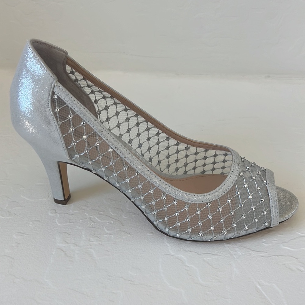 Nina Fanya True Silver Pumps